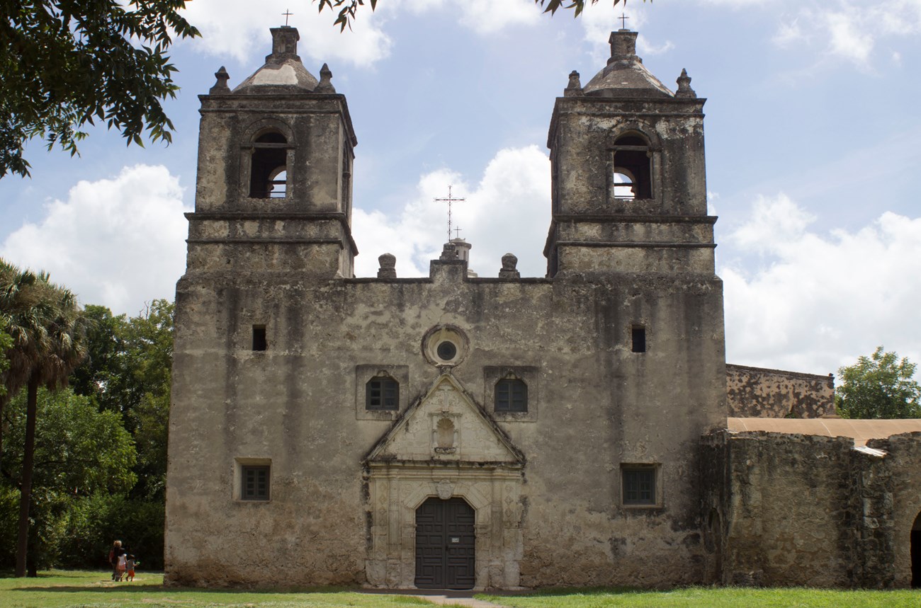 Mission Concepcion - View of the church
