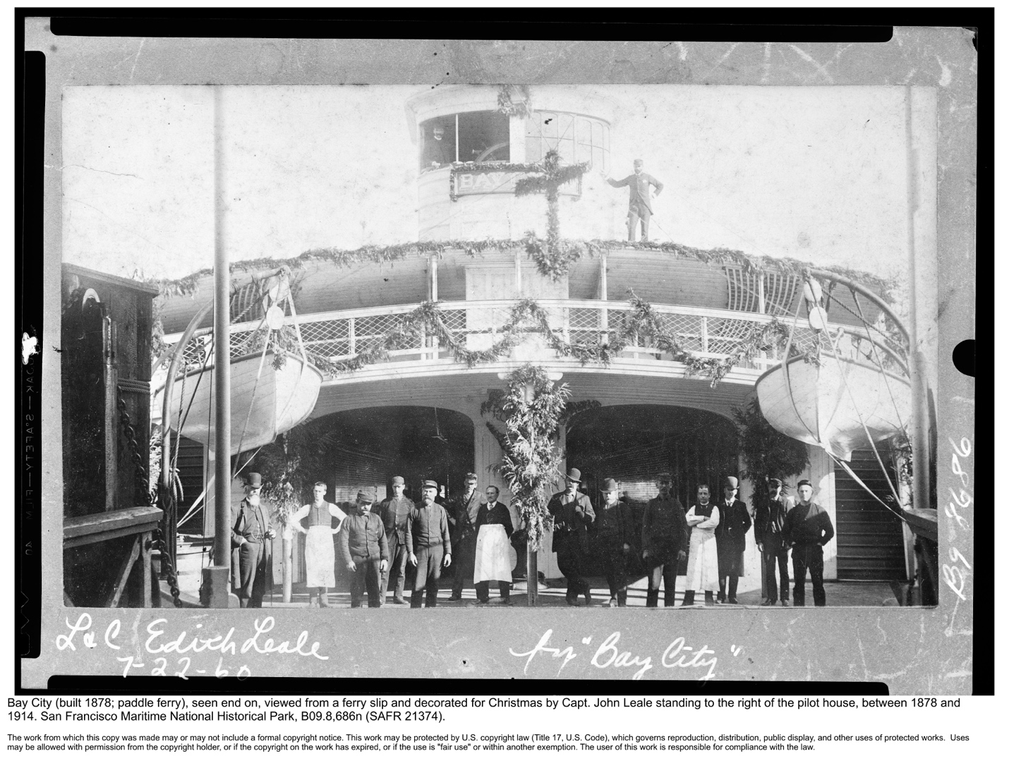 Rejane Ferry Boats Xmas image Paddle Ferry Bay City decorated for Christmas