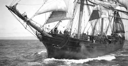 Balclutha as Alaska Packers Association ship Star of Alaska, circa 1920 photographed by Gabriel Moulin. (P80-084.1nl)