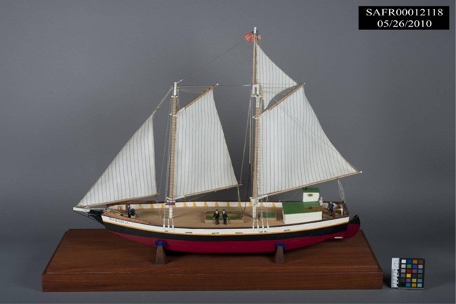 Model of the scow schooner Magnolia (SAFR 12118)