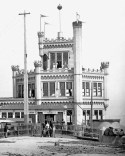 Black and white photo of the exterior of the restaurant and observatory