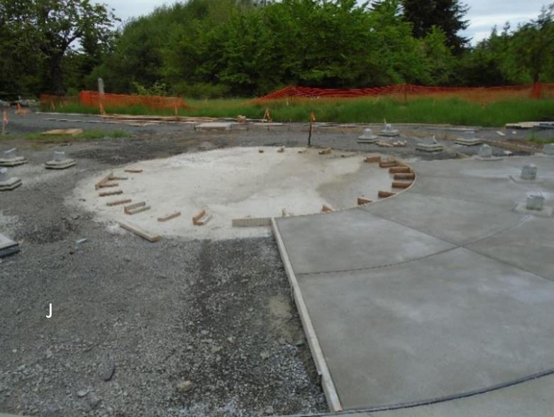 Reinforced ring for bronze pig Reinforced circular support to house bronze pig in place