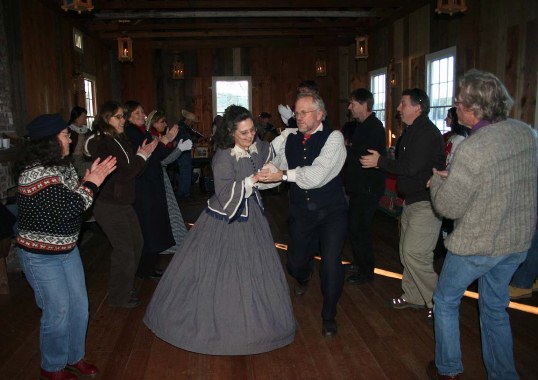 Anita_Roger_dancing_yule_2009