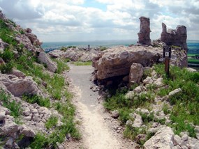 The Saddle Rock Trail. Saddle Rock is seen in the background to the right. The Saddle Rock Trail. Saddle Rock is seen in the background to the right.