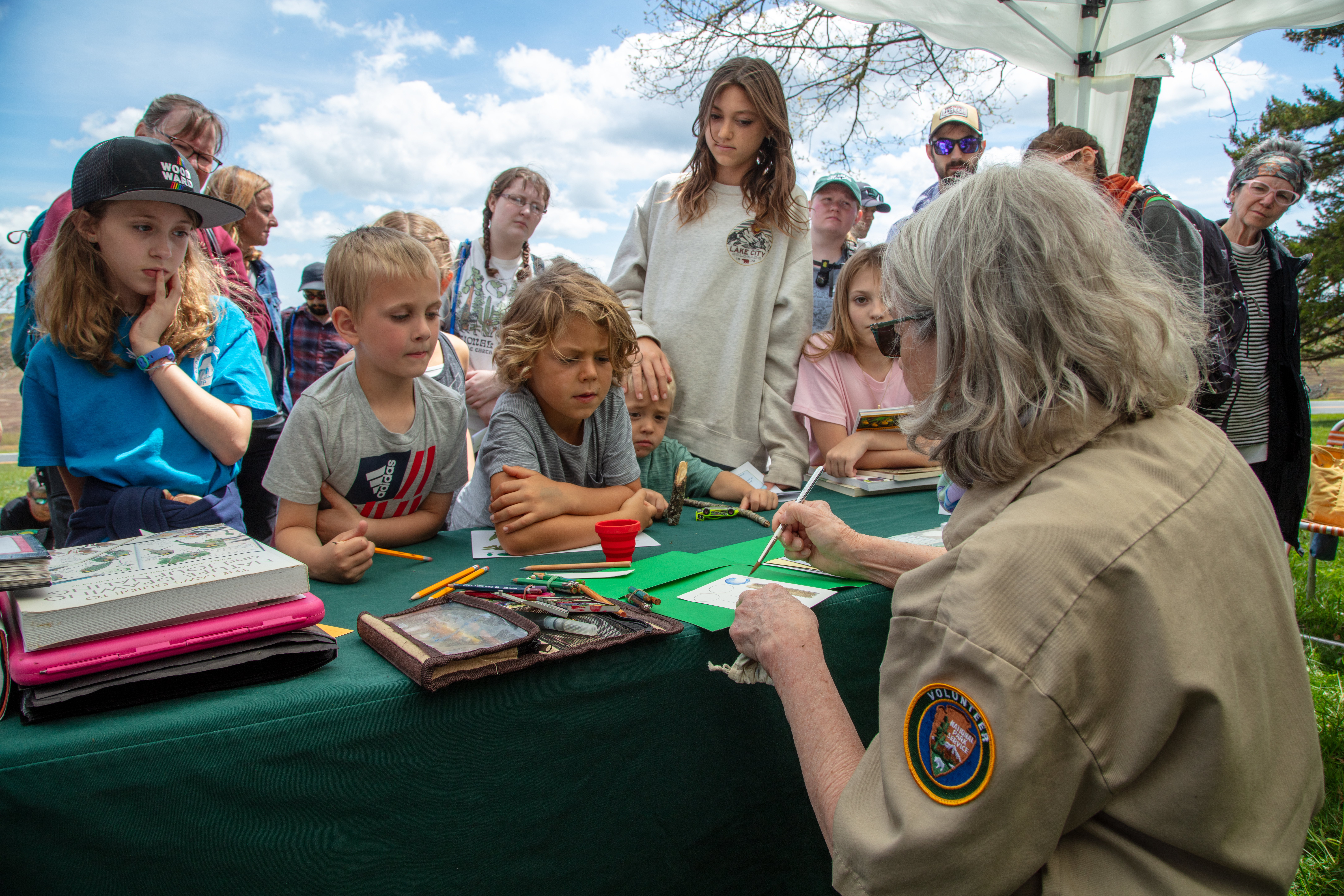 On May 6, 2023, artist Betty Gatewood led a "Botanical Art Workshop" for Park visitors. The program was held in the front lawn of Byrd Visitor Center.