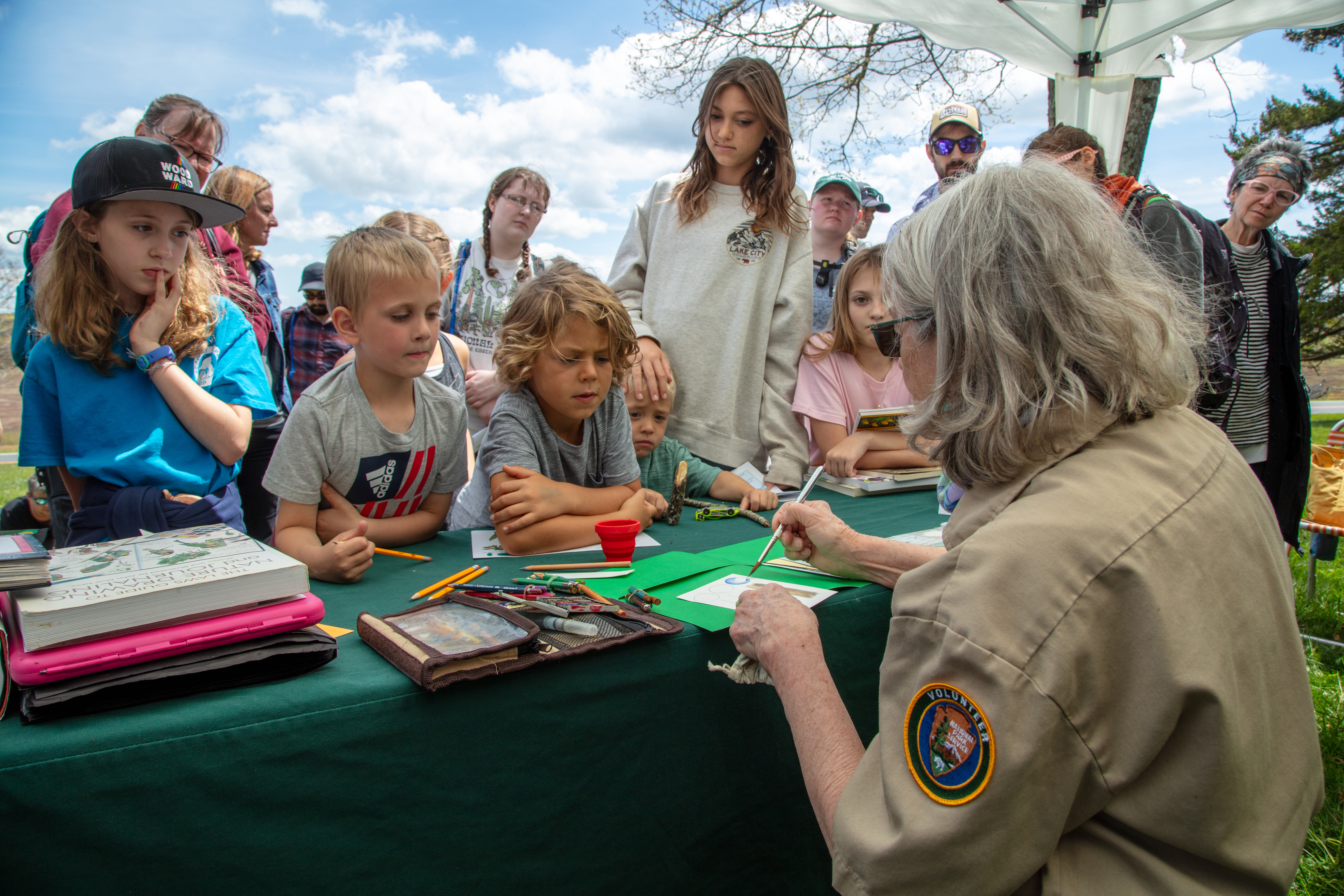 On May 6, 2023, artist Betty Gatewood led a "Botanical Art Workshop" for Park visitors. The program was held in the front lawn of Byrd Visitor Center. On May 6, 2023, artist Betty Gatewood led a "Botanical Art Workshop" for Park visitors. The program was held in the front lawn of Byrd Visitor Center.