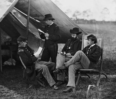 Civil-War-soldiers-reading-letter-from-home-520 Civil-War-soldiers-reading-letter-from-home-520