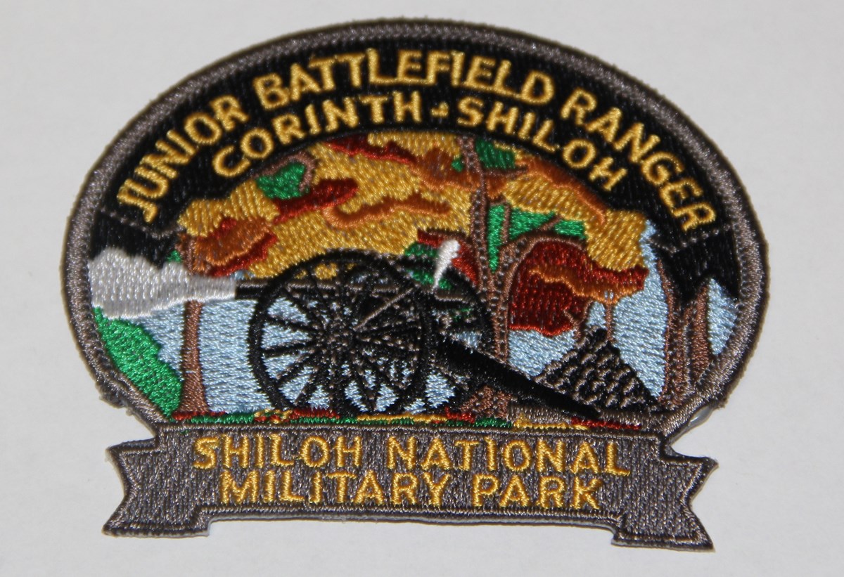 patch which includes a cannon and stack of cannon balls