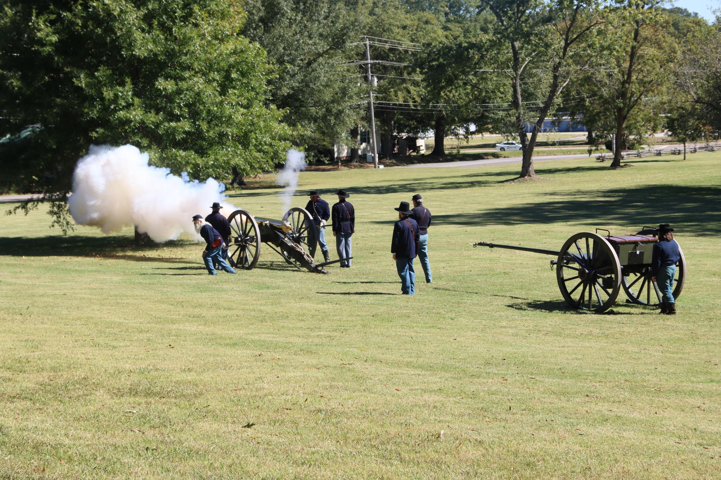 FDAB64C6-C1D4-0F63-AE36825F05C1BDD6 Cannon belches white smoke