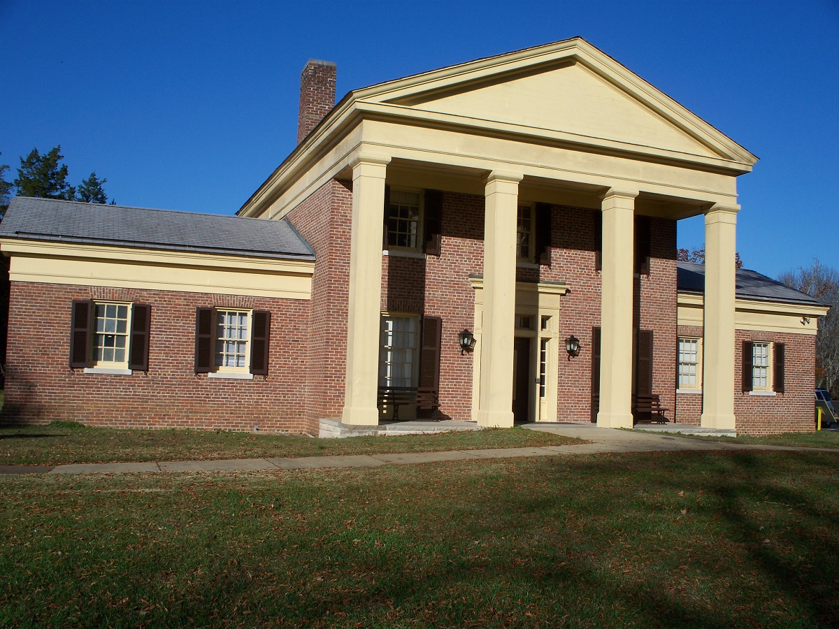 Visitor Center Image of the Shiloh visitor center building