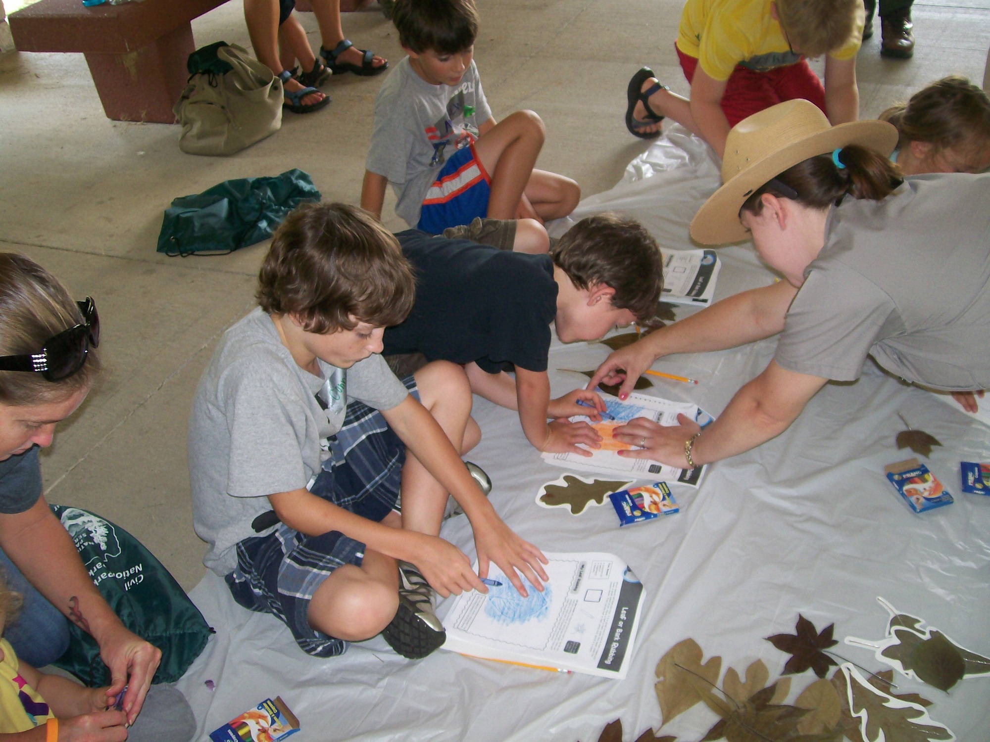 kids trace leaves kids trace leaves