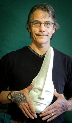 Photograph of artist Robert Davis Hoffmann.