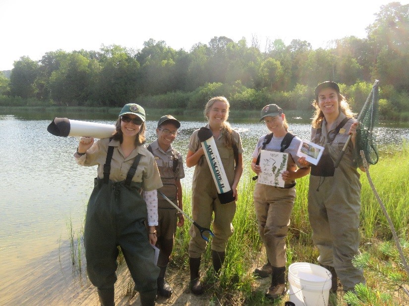 2018-Sleeping-Bear-Interns Park interns check water quality