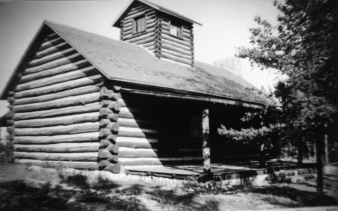 Historic photo of log cabin
