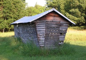 Eitzen Corn Crib