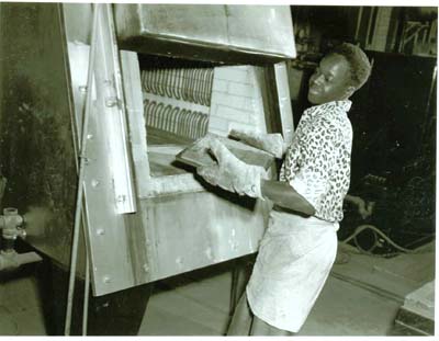 Placing the base plate in the casting oven