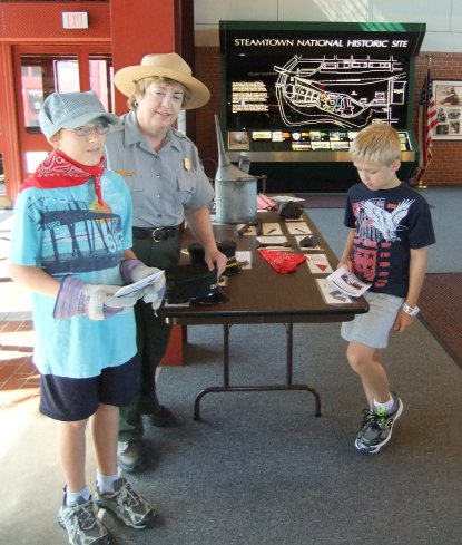 2011 TRT Judy Yazinski with visiting children