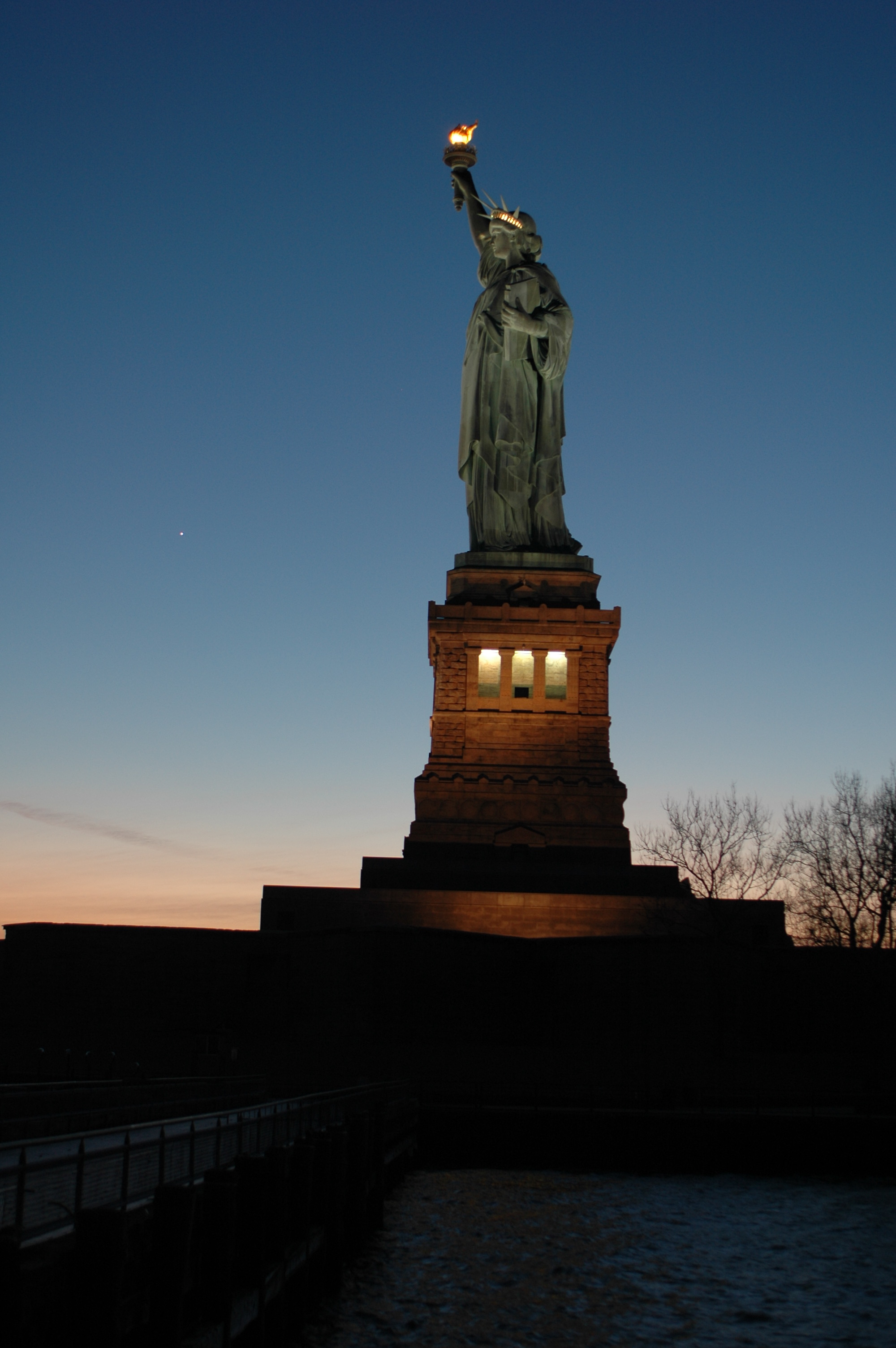 125 days of 125 years of history Statue Of Liberty 