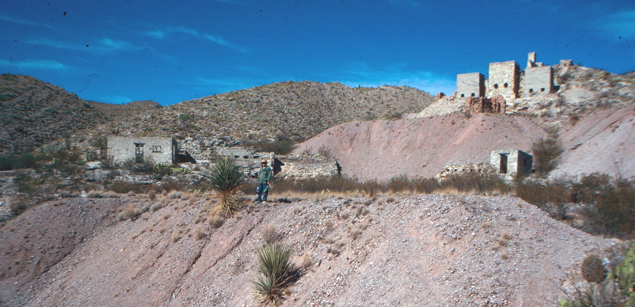 BIBE-Mariscal-EllisMine-ca1994 stone mine buildings in the desert