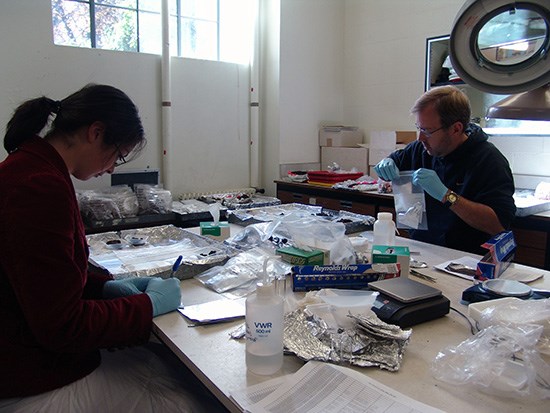 Students do archeology lab work at CAKR