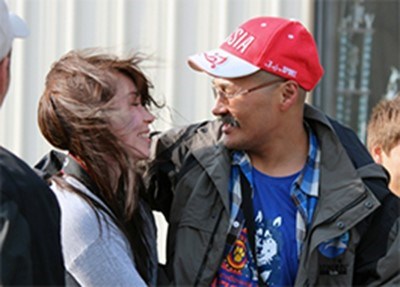family reunites Family members from the US and Russia meet.