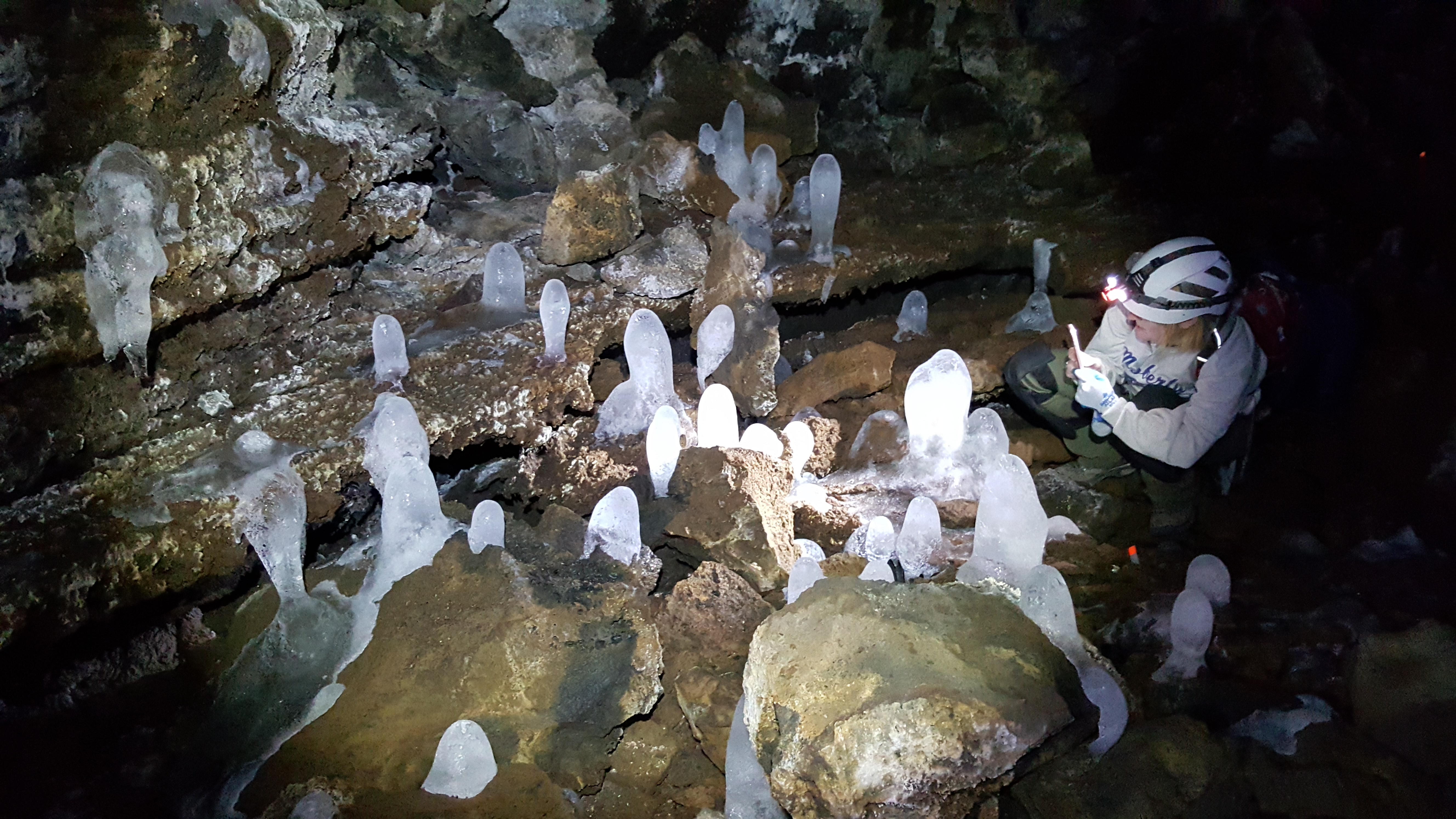 Lava Caves Tubes Caves And Karst U S National Park Service