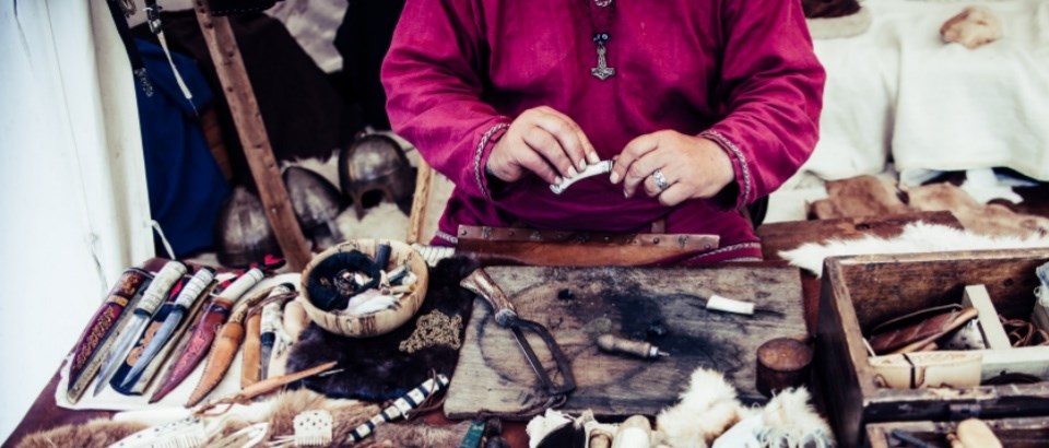 native american making crafts
