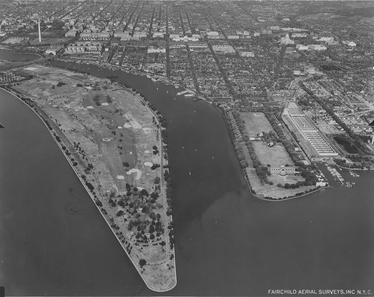 Aerial view of East Potomac Park looking west over Hains Point with the city of Wasington, DCto the right.