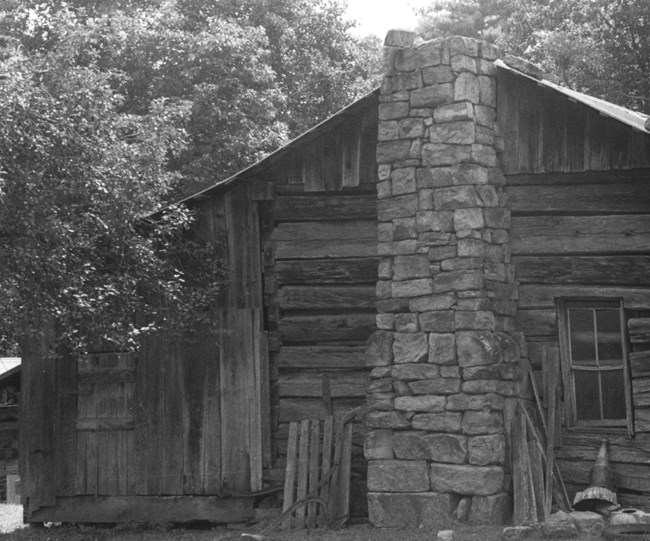 Cabin at Oscar Blevins Farmstead