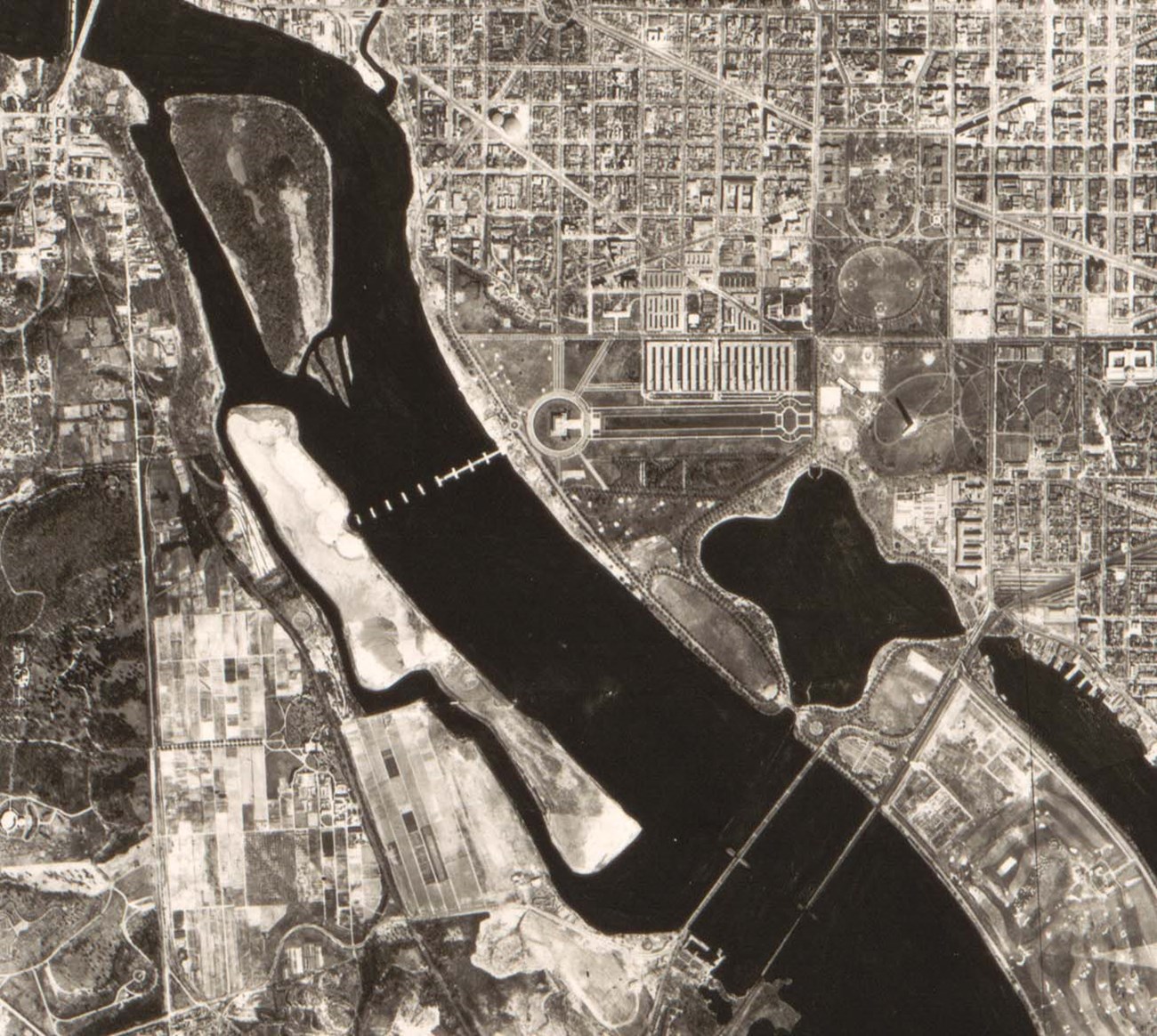 Columbia Island in 1928, US Army aerial An aerial image of a section of Washington, DC including the elongated Columbia Island near the western shore of the Potomac River.