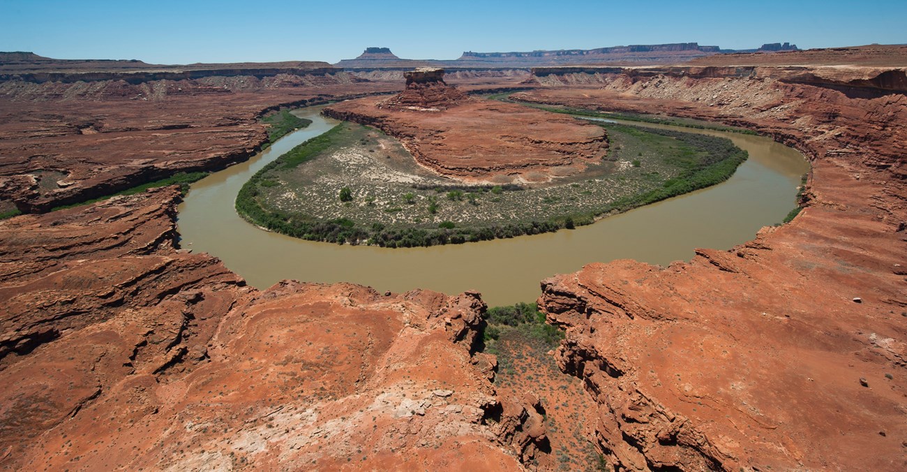 entrenched river meander