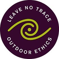 LNT-Logo logo "leave no trace, outdoor ethics" with abstract swirl art