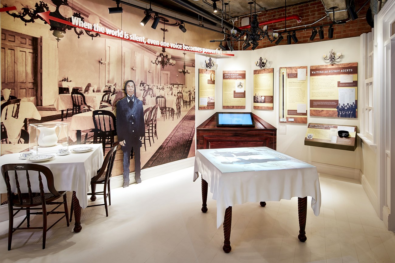 Cataract House room of the ‘One More River to Cross’ exhibit at Niagara Falls Underground Railroad Heritage Center