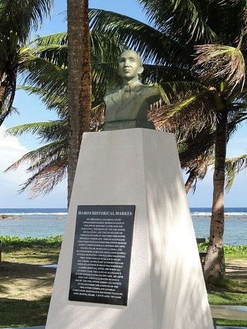 Bust of Apolinario Mabini atop an obelisk.