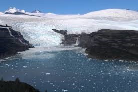 tidewater glacier A tidewater glacier with small icebergs