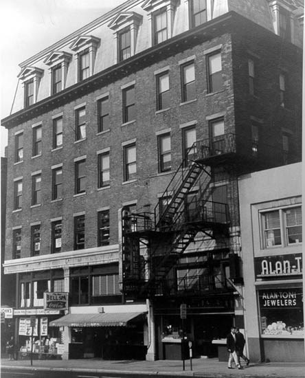 New Haven District Telephone office and the first telephone exchange