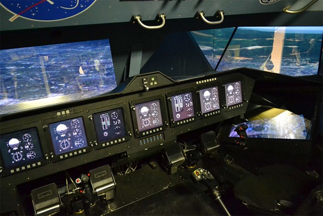 100000469_Flight And Guidance Simulation Laboratory Interior control room
