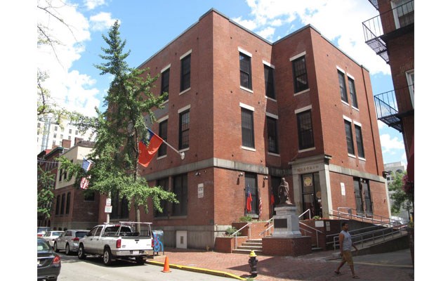 Quincy Grammar School, Boston, Massachusetts. Ref# 100001458 3 story building at city intersection
