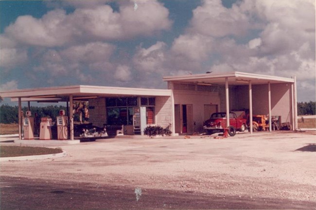 The service station at Flamingo in the early 1960s, painted pink with car ports