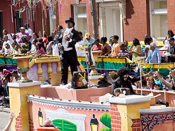 lt= NOLA Parade