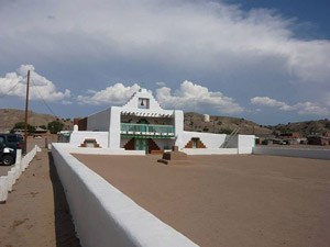 lt= 8Pueblo of Santo Domingo (Kewa) mission church.