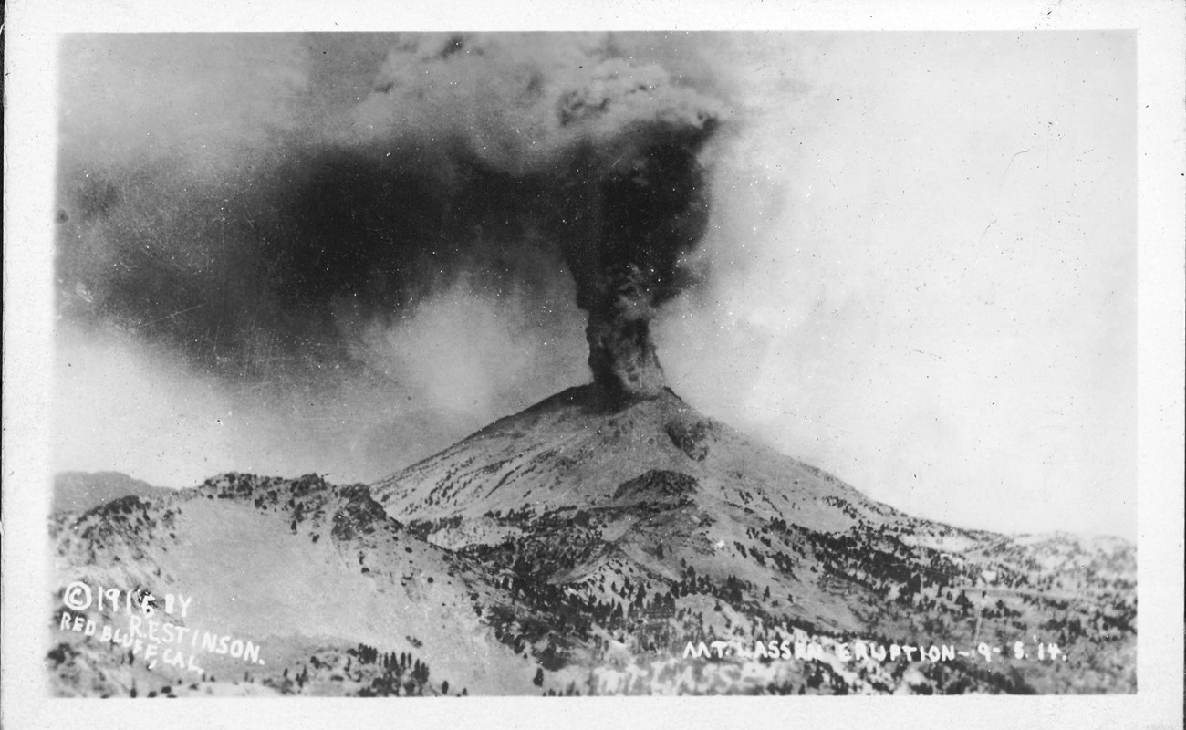 William Holmes Spaulding Photograph Collection: Photographic postcard of Lassen Peak in eruption