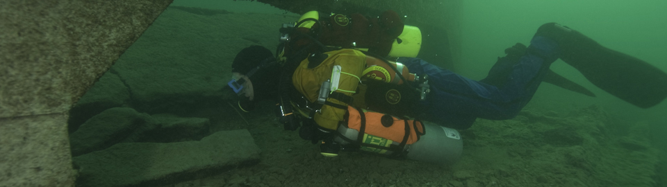 Diver at depth on the Agg Plant