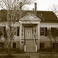 Pleasant Hill house with basement windows