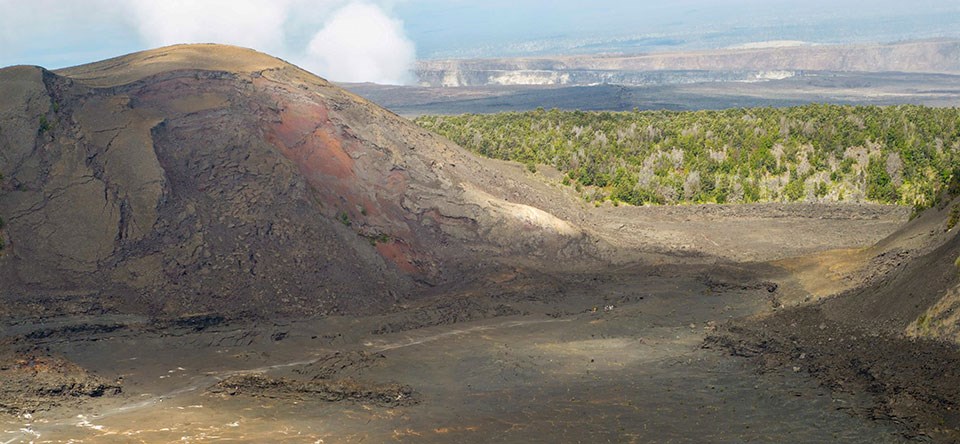 Kīlauea Iki Trail & Pu‘u Pua‘i Cinder Cone Kīlauea Iki Trail & Pu‘u Pua‘i Cinder Cone