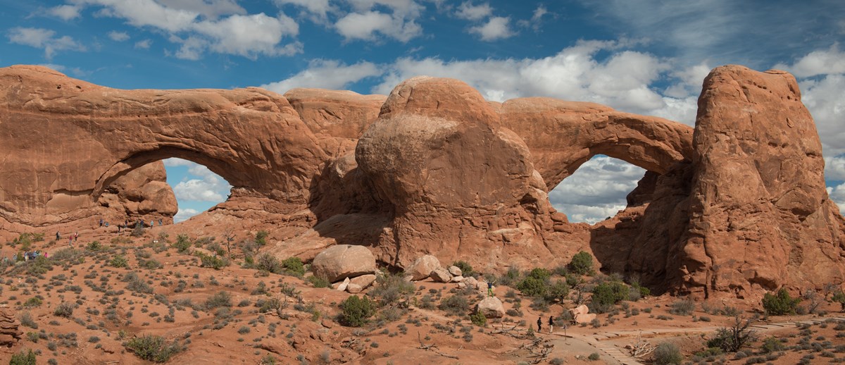 _DSC1751 two massive stone arches that are joined in the middle