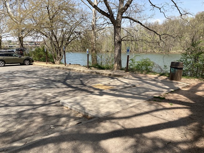 Parking lot at Theodore Roosevelt Island