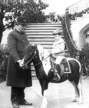 Quentin Roosevelt mounted on his pony, Algonquin.