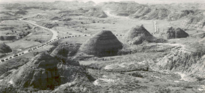 Cars streaming to Theodore Roosevelt National Park dedication ceremony in 1949