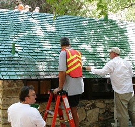 Volunteers assisting at historic rockhouse Volunteers assisting at historic rockhouse